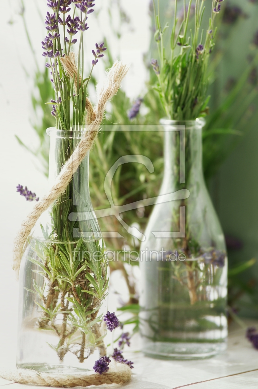 Wild Blaubeeren im Glas als Leinwand von Tanja Riedel ...