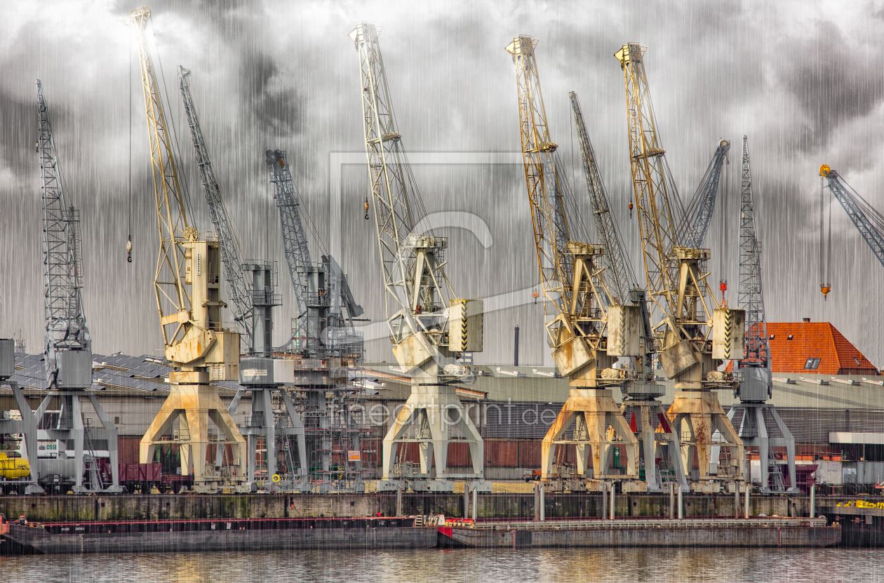Bild-Nr.: 11902952 Alte Hafenkräne im Regen erstellt von Hamburg-Impressionen