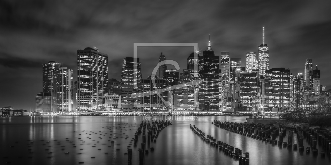 Bild-Nr.: 11924435 NEW YORK CITY Monochrome Impression bei Nacht erstellt von Melanie Viola