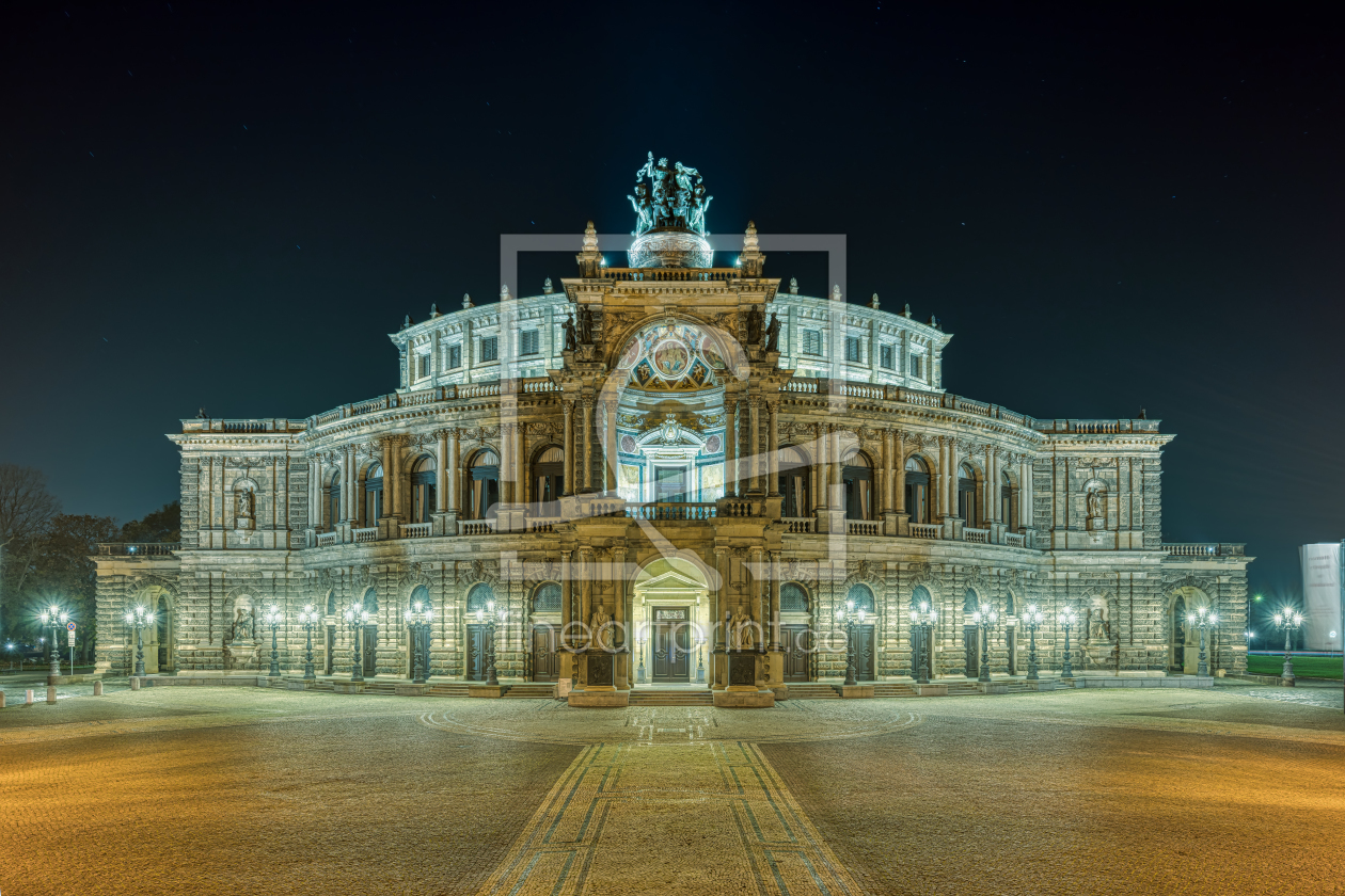 Bild-Nr.: 12386654 Semperoper in Dresden bei Nacht erstellt von Michael Valjak