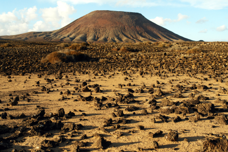 Bild-Nr: 10013015 Vulkanlandschaft auf Fuerteventura mit Montana Roja Erstellt von: Frank Rother