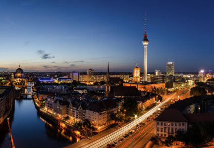 Bild-Nr: 10635300 Berliner Skyline zur Blauen Stunde Panorama Erstellt von: Jean Claude Castor