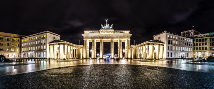 Bild-Nr: 10671794 Brandenburger Tor Berlin Panorama bei Nacht Erstellt von: Jean Claude Castor