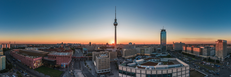 Bild-Nr: 11599330 Berlin - Skyline Panorama Alexanderplatz zum Sonnenuntergang Erstellt von: Jean Claude Castor