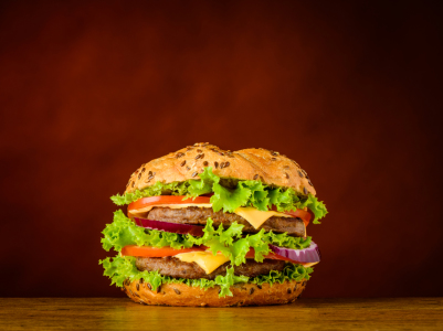 Bild-Nr: 11919522 Stillleben mit Cheeseburger Sandwich Erstellt von: xfotostudio